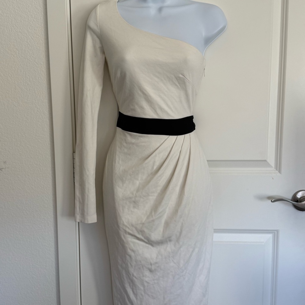 bebe One-Shoulder Cream Dress with Black Waistband